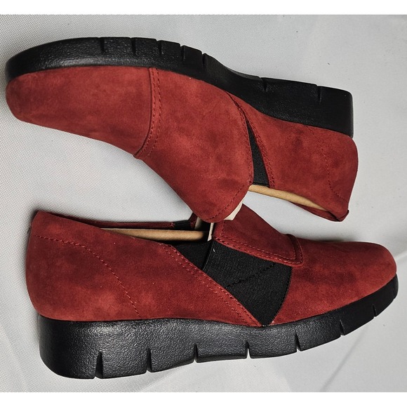 Clarks Daelyn Monarch Rust Suede Slip On Wedge Shoes Women US 7 M NIB - Picture 3 of 10